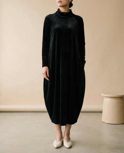 Videa | Velvet Cocoon Midi Dress