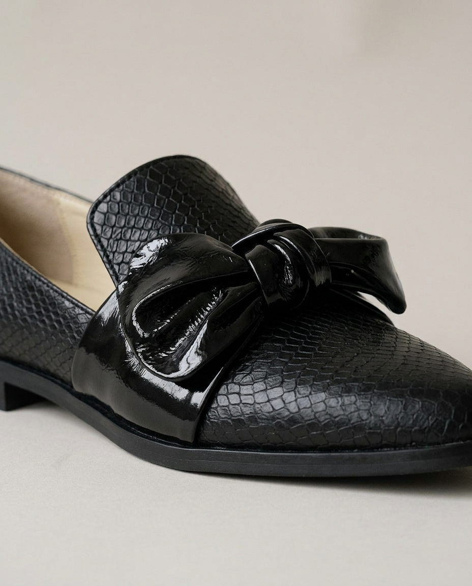 Yukina | Bow-Detail Pointed Loafers