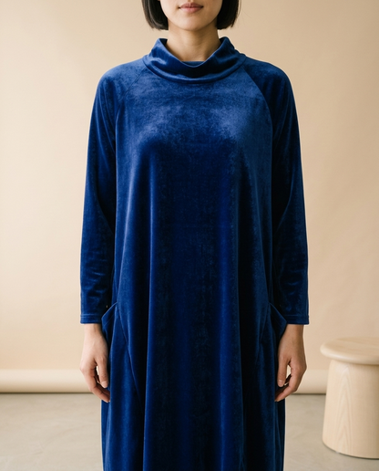 Videa | Velvet Cocoon Midi Dress