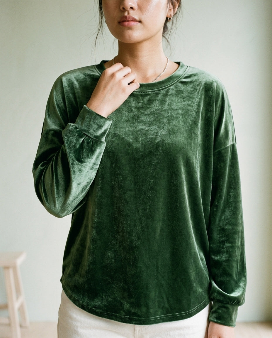 Islea | Relaxed Velvet-Look Blouse