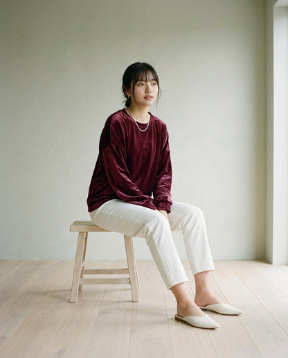Islea | Relaxed Velvet-Look Blouse