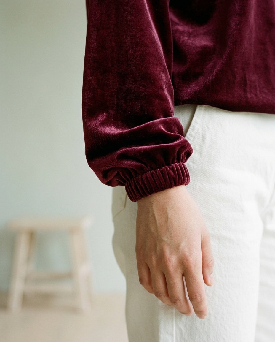 Islea | Relaxed Velvet-Look Blouse