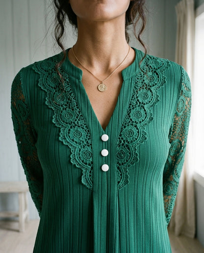 Effis | Scalloped Lace V-Neck Blouse