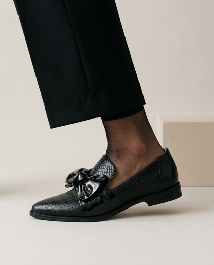 Yukina | Bow-Detail Pointed Loafers