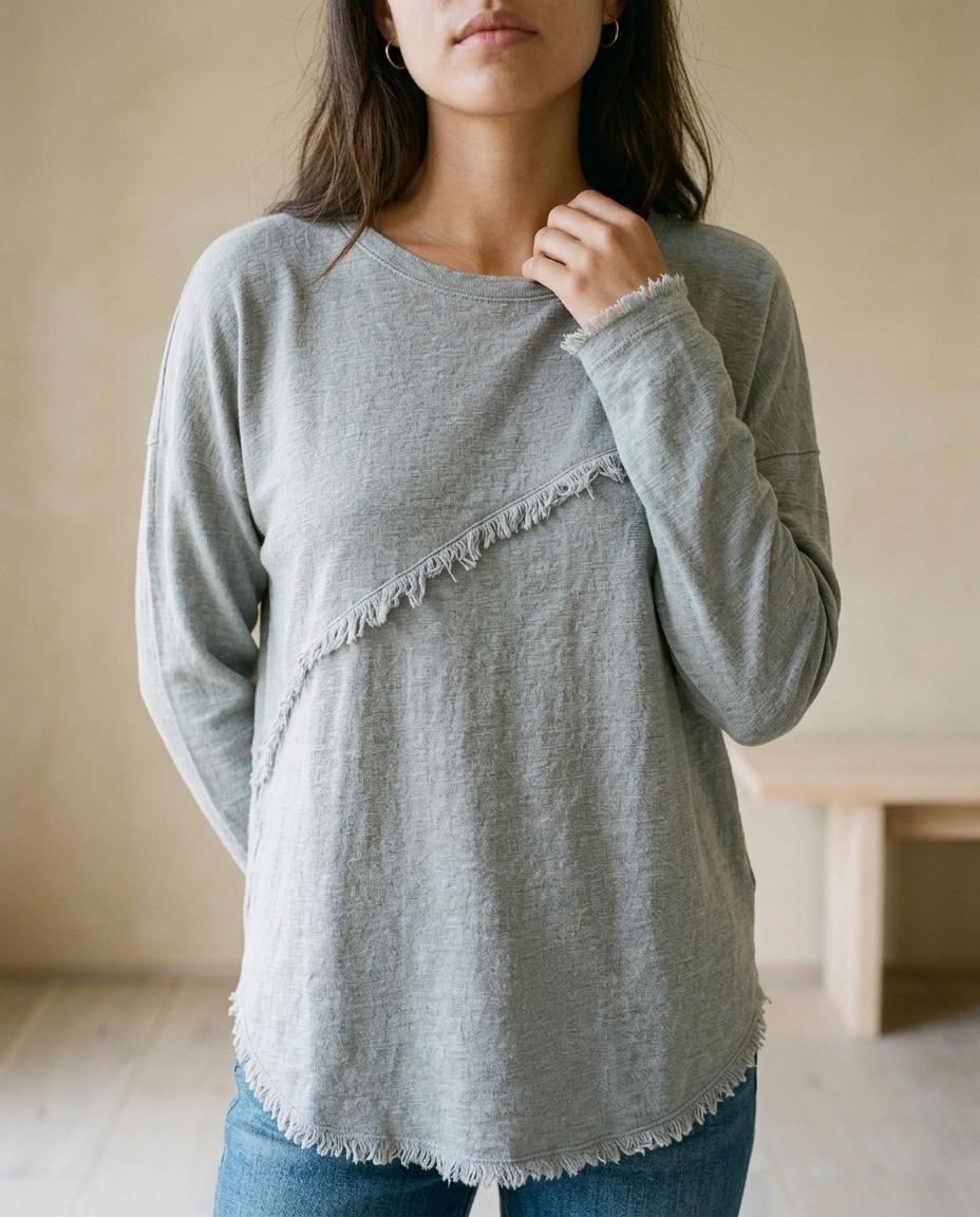 Neviel | Diagonal Fringe Crewneck Sweater