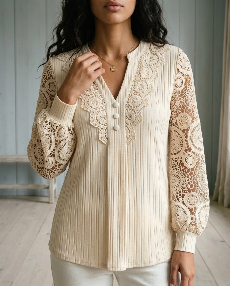 Effis | Scalloped Lace V-Neck Blouse